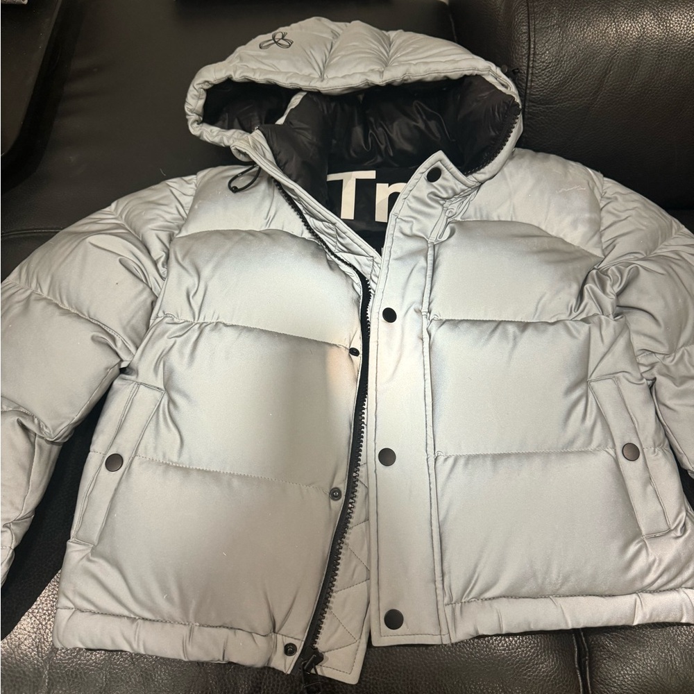 Aritzia super Puff reflective silver  Jacket - Picture 6 of 6